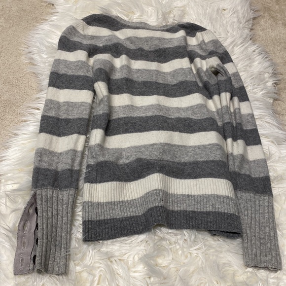 Banana republic cashmere blend sweater xs - Picture 3 of 3